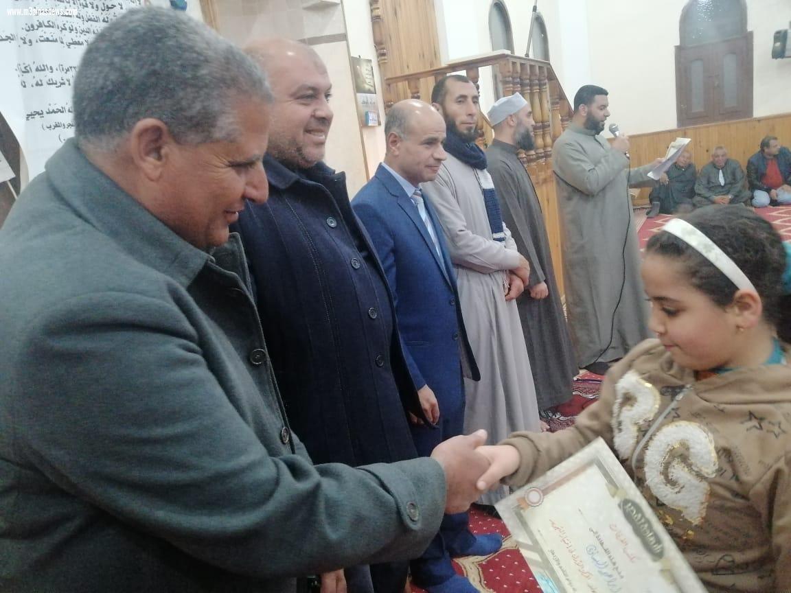 الجمعية الشرعية تكرم 41 من حفظة القرآن الكريم بإحدى قرى كفرالشيخ